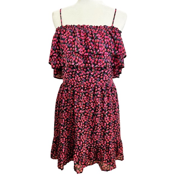 WAYF Daria Off Shoulder Ruffle Dress Berry Ditzy Large - Picture 5 of 16